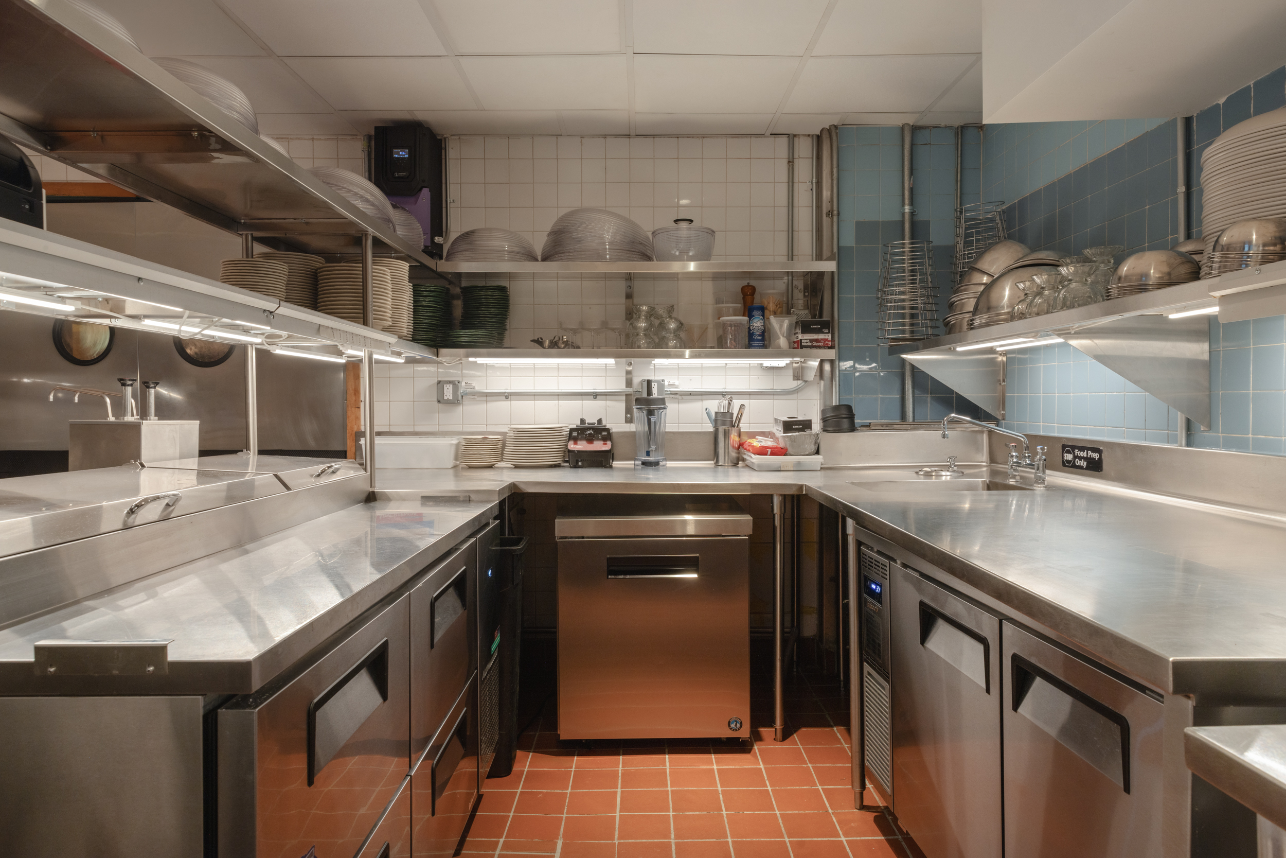 Restaurant Opening Essentials: A Guide to Stocking Your Commercial Kitchen