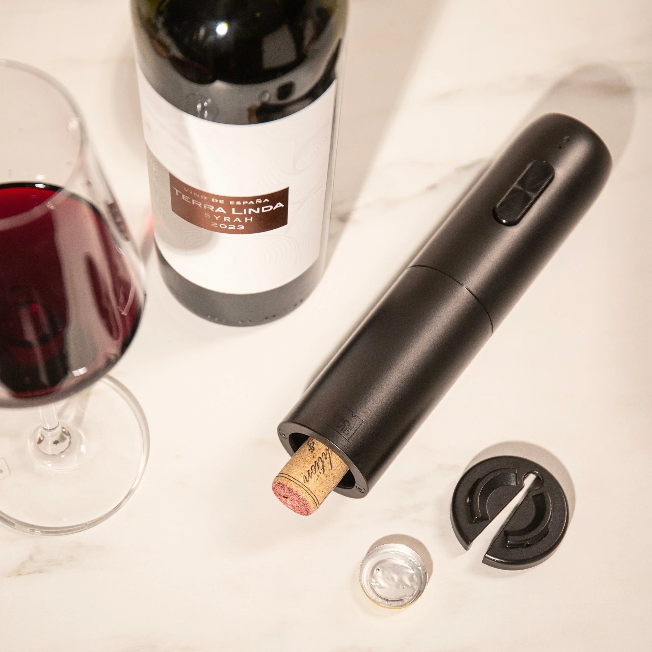 VacuVin® Rechargeable Wine Opener, Black