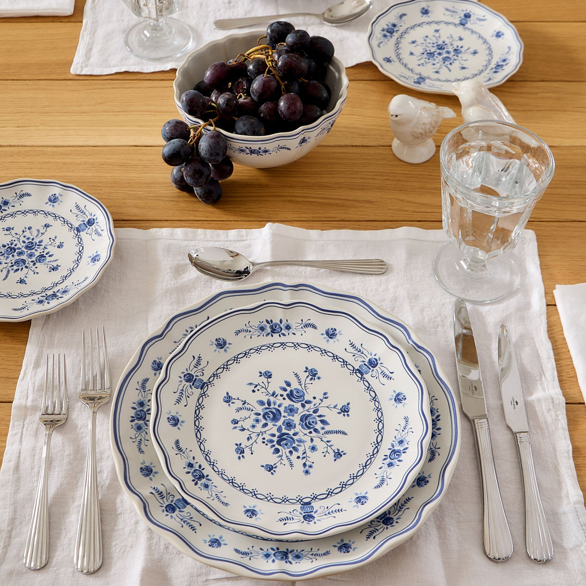 Vila 6-5/8" Appetizer Plate, White-Blue