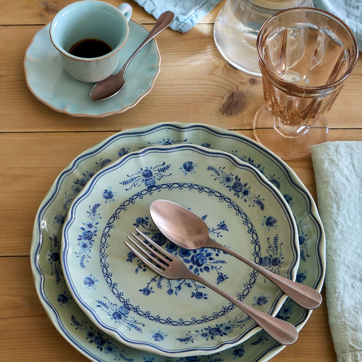 Vila 8-3/8" Salad/Dessert Plate, Olive-Blue