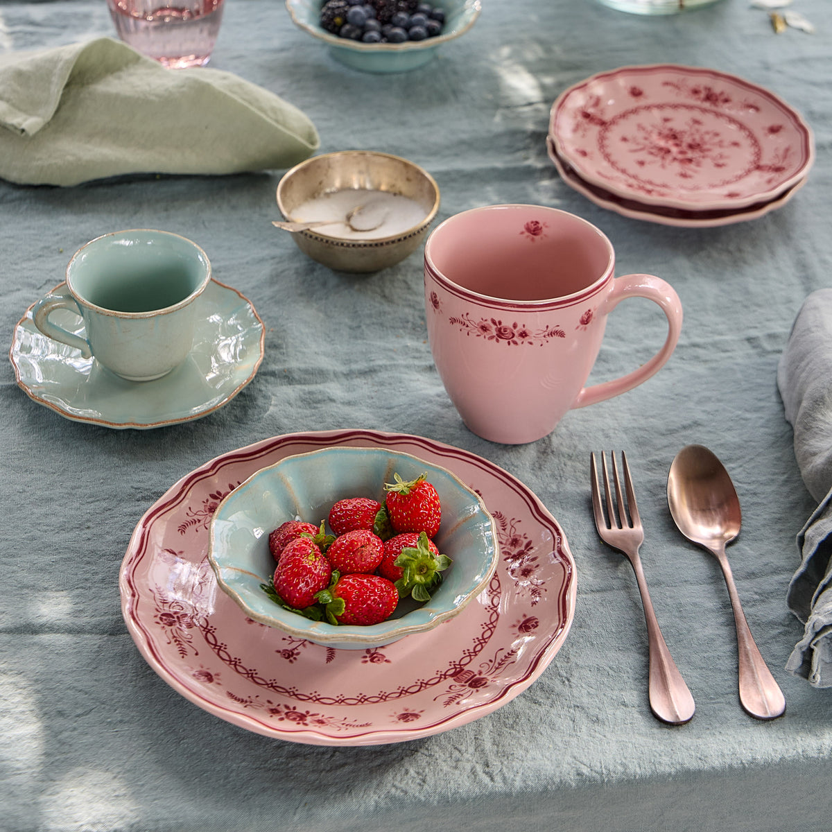 Vila 13-7/8 oz Mug, Pink-Red