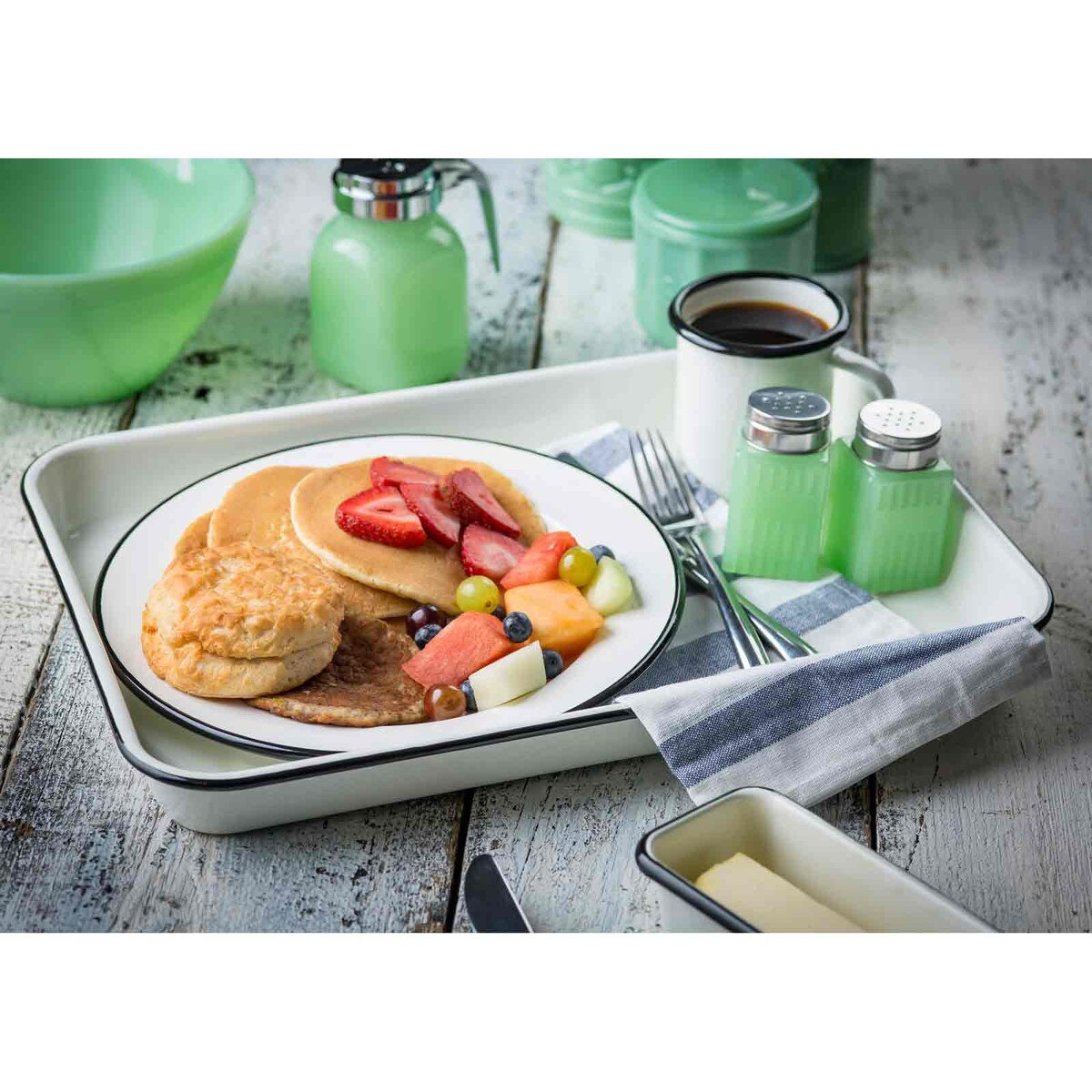 Enamelware Collection™ 16" x 11.5" Rectangular Serving Tray, White/Black