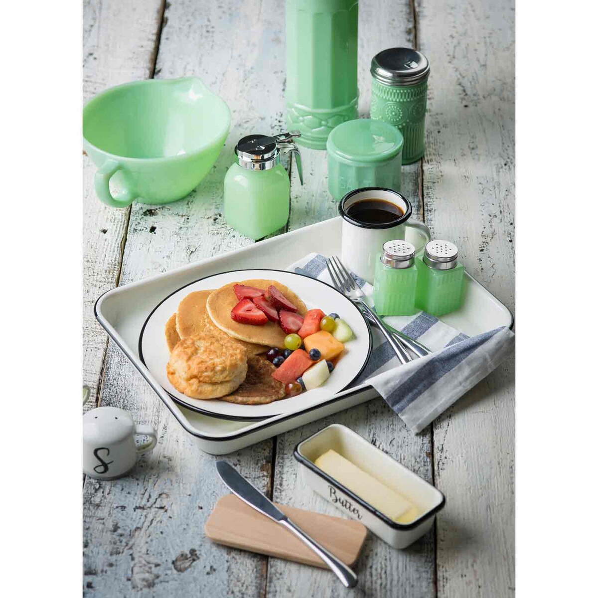 Enamelware Collection™ 16" x 11.5" Rectangular Serving Tray, White/Black