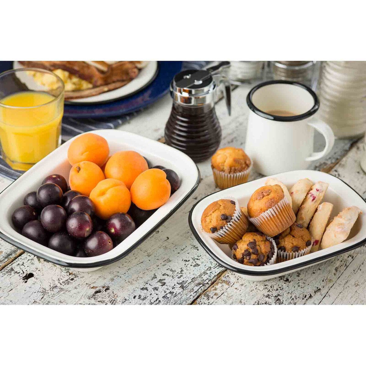 Enamelware Collection™ 7.75" x 5.75" Rectangular Serving Pan, White/Black