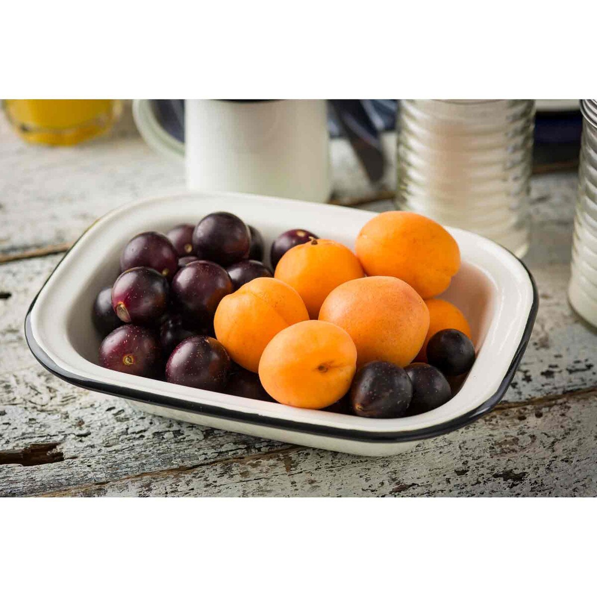 Enamelware Collection™ 9.375" x 7" Rectangular Serving Pan, White/Black