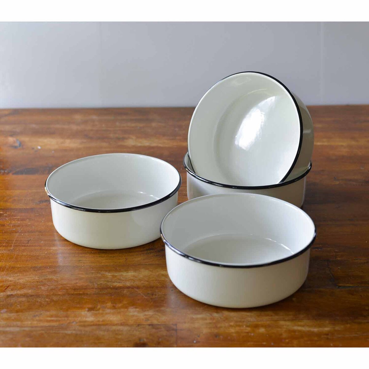 Enamelware Collection™ 10.125" Round Serving Tray, White/Black