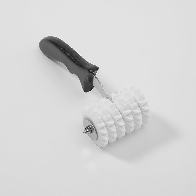 3-1/2"W Dough Docker, Pointed Wheels and Plastic Handle