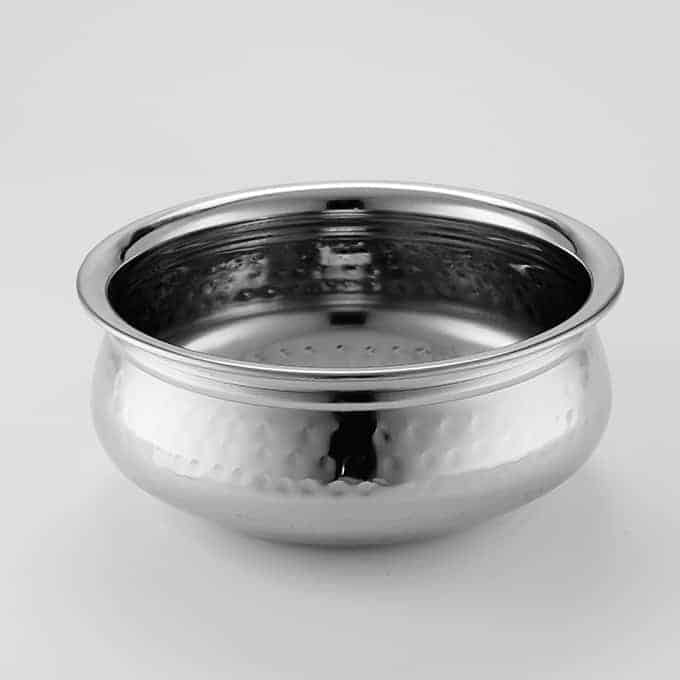 27 oz. Medium Round Bowl, Hammered Finish