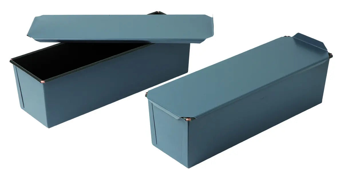 Exopan® 15 3/4" Long Bread Mold with Sliding Lid, 4" H