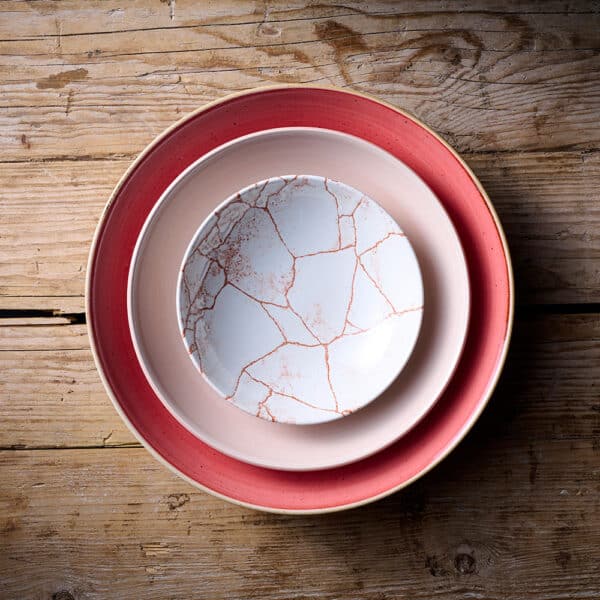 Stonecast 84-1/2 oz. Berry Red Coupe Bowl