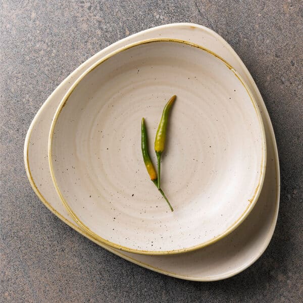 Stonecast 15 oz. Nutmeg Cream Evolve Coupe Bowl