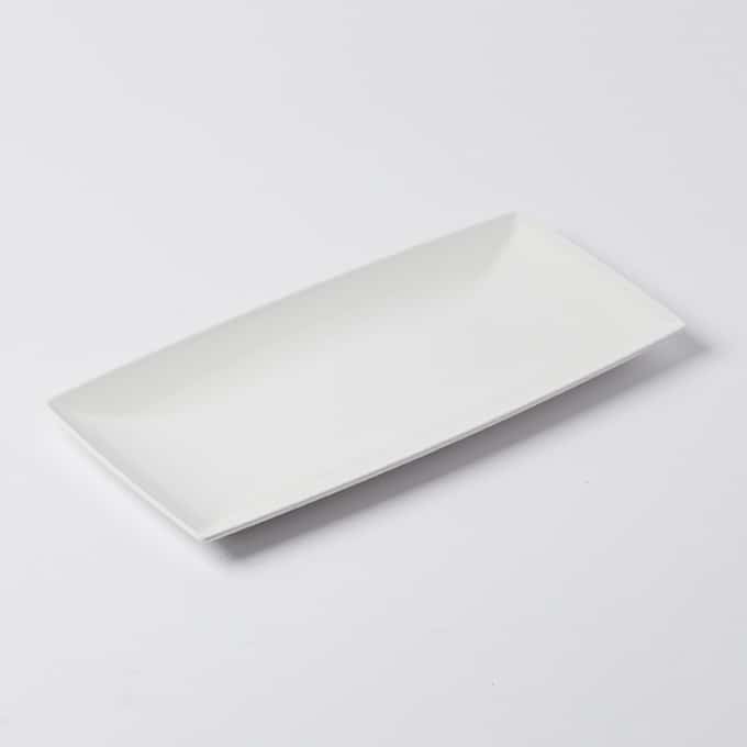 Endurance™ 16" x 8" Melamine Serving Tray, White