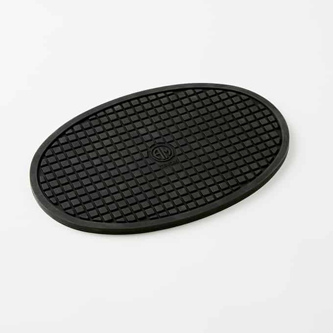 8-3/4" x 5-7/8" Oval Silicone Trivet, Black