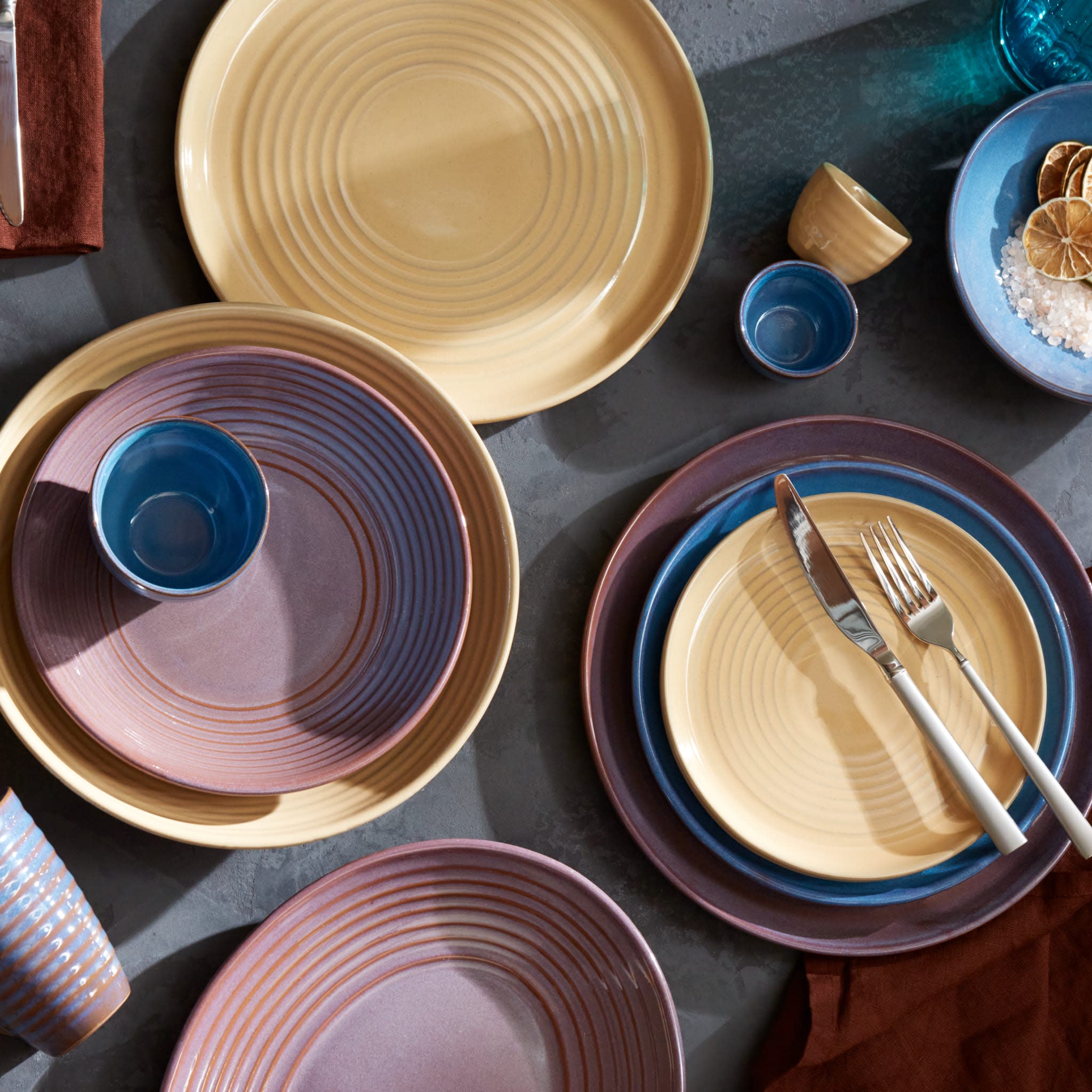 Canyonlands 30 oz. Blue Salad Bowl
