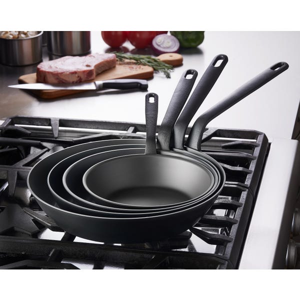 Blackline Carbon Steel Fry Pan 11.4" Induction Ready