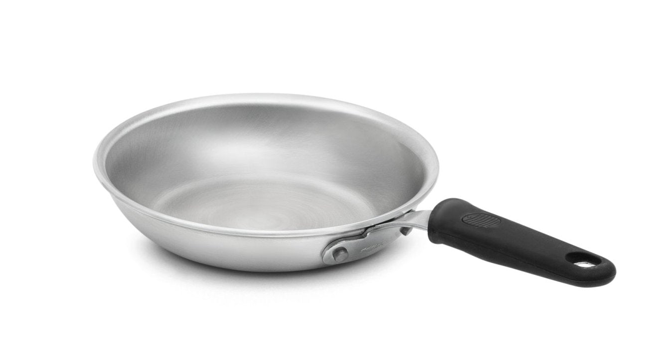 Vollrath 10-inch Wear-Ever® aluminum fry pan with natural finish and silicone handle 672110