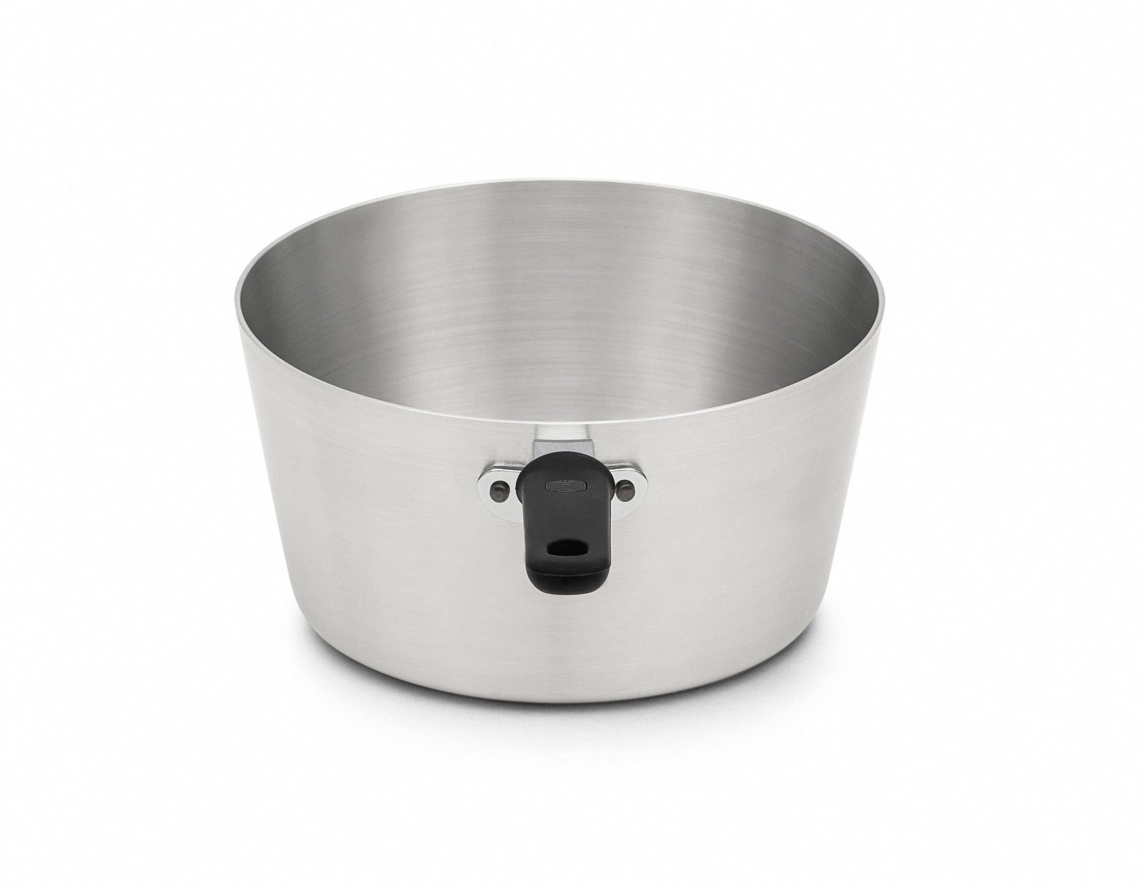 7-Quart Wear-Ever® Tapered Aluminum Saucepan with Natural Finish and Silicone Handle