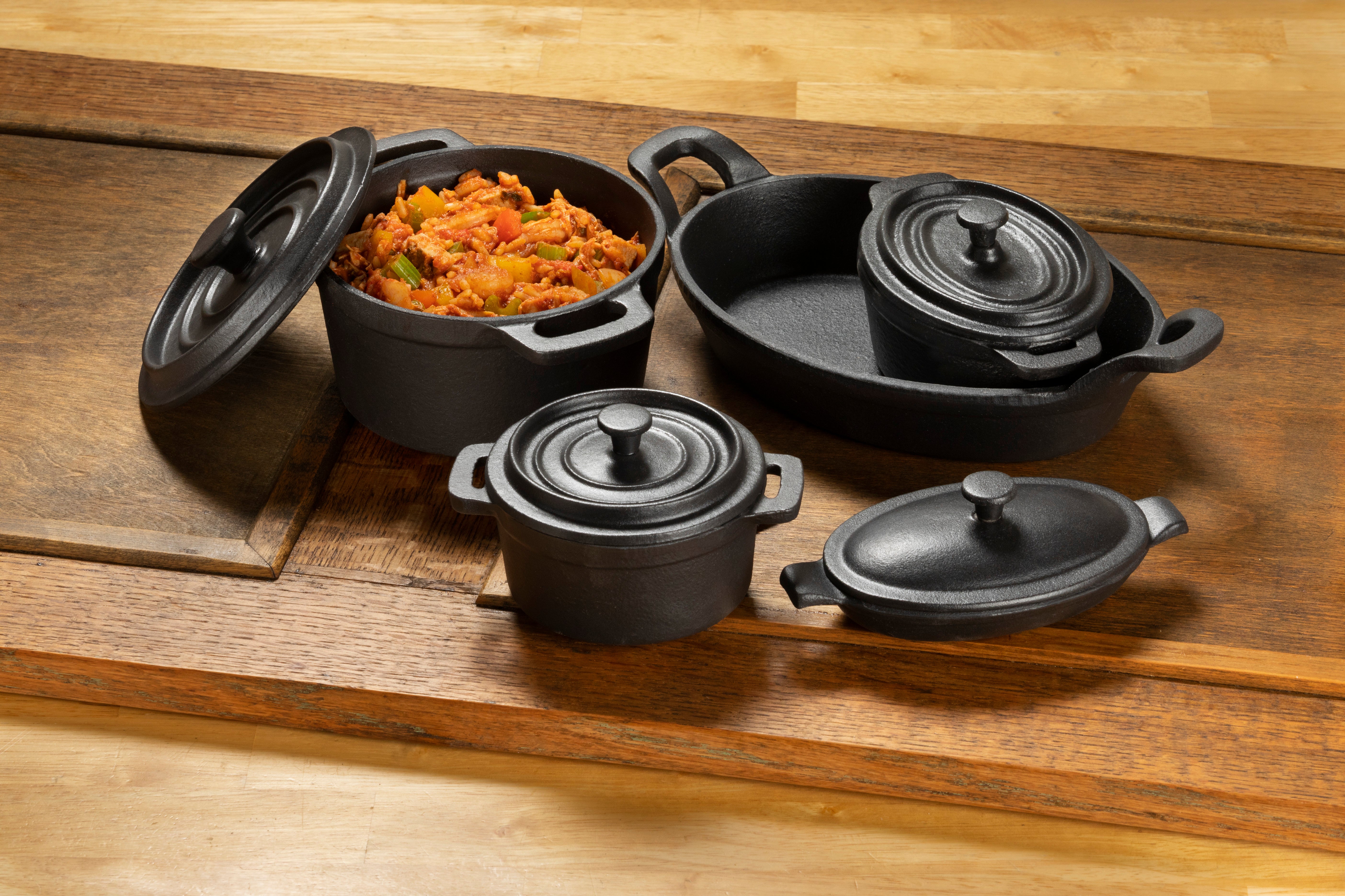 26 ? oz. High Round Cast-Iron Casserole Pan with Lid